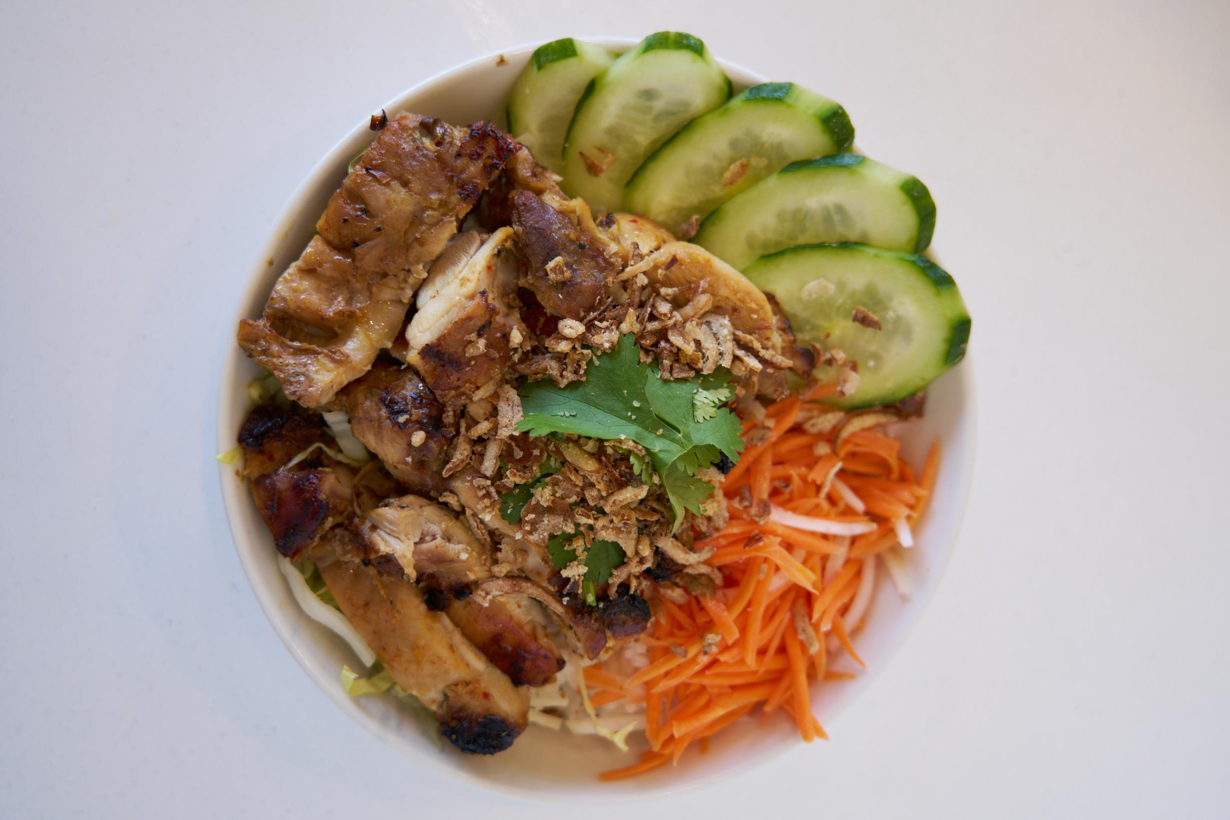Crackling pork rice bowl
